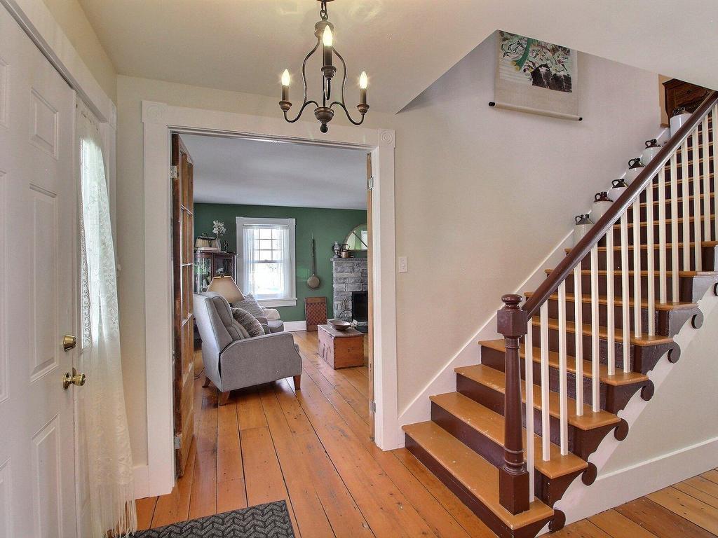 









18


Rue Meadow

,
Hatley - Municipalité,




QC
J0B4B0


