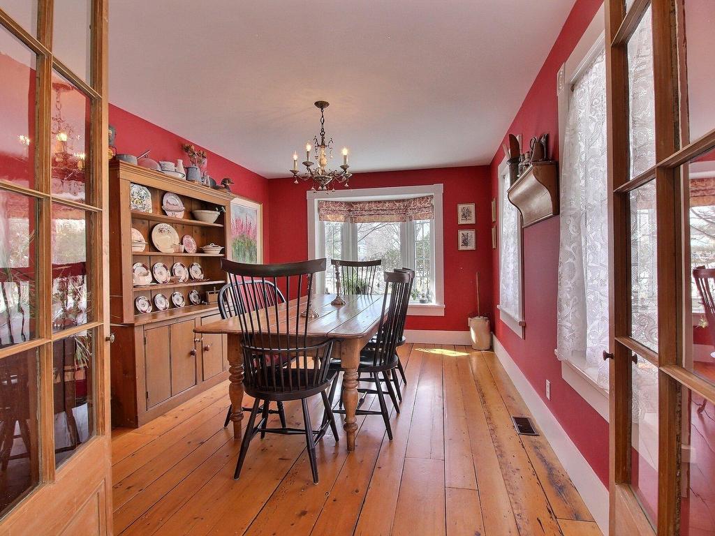 









18


Rue Meadow

,
Hatley - Municipalité,




QC
J0B4B0

