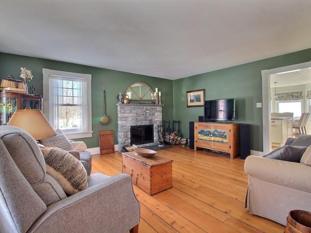 









18


Rue Meadow

,
Hatley - Municipalité,




QC
J0B4B0

