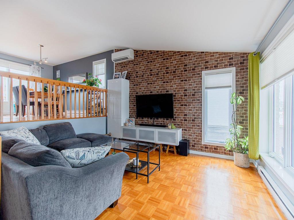 









24


Rue Pierre-Boisseau

,
Verchères,




QC
J0L2R0

