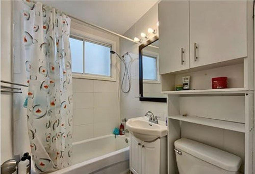 









5045


Rue Dickson

,
Montréal (Mercier/Hochelaga-Maisonneuve),




QC
H1M2R6

