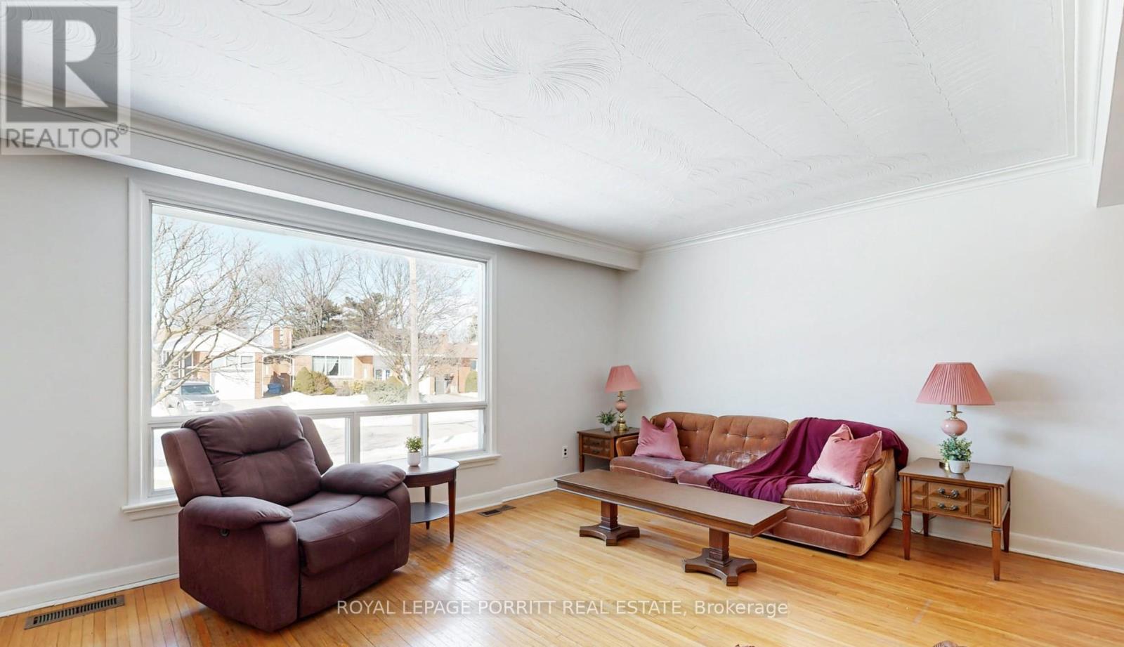 












31 BADGER DRIVE

,
Toronto,




Ontario
M8Z2M8

