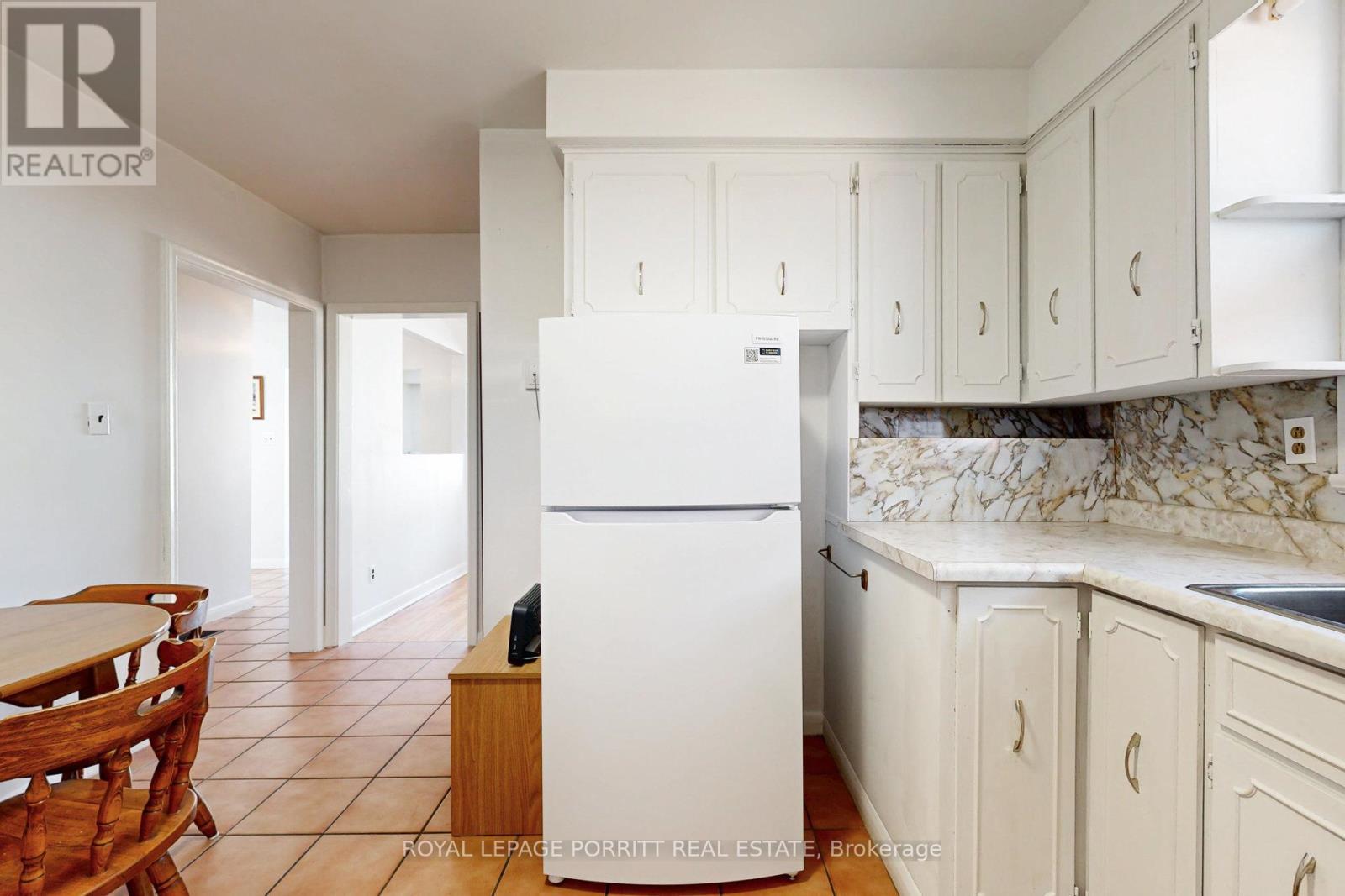 












31 BADGER DRIVE

,
Toronto,




Ontario
M8Z2M8

