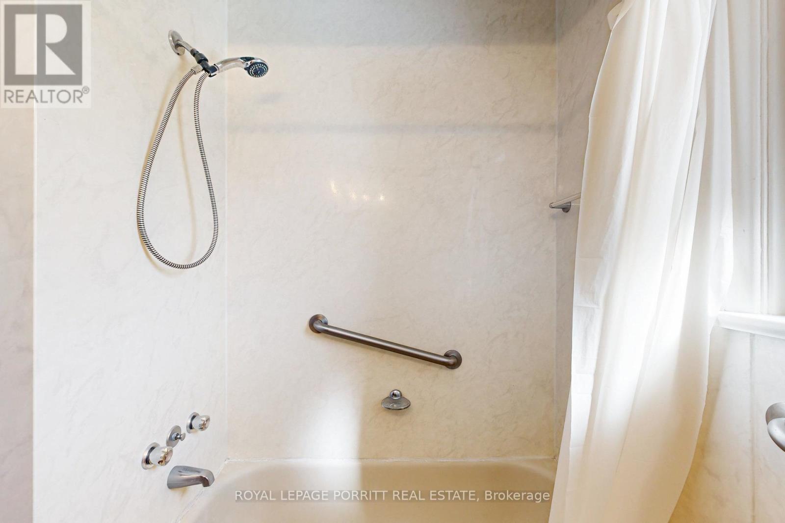 












31 BADGER DRIVE

,
Toronto,




Ontario
M8Z2M8

