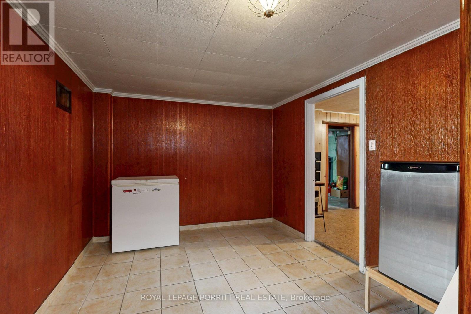 












31 BADGER DRIVE

,
Toronto,




Ontario
M8Z2M8

