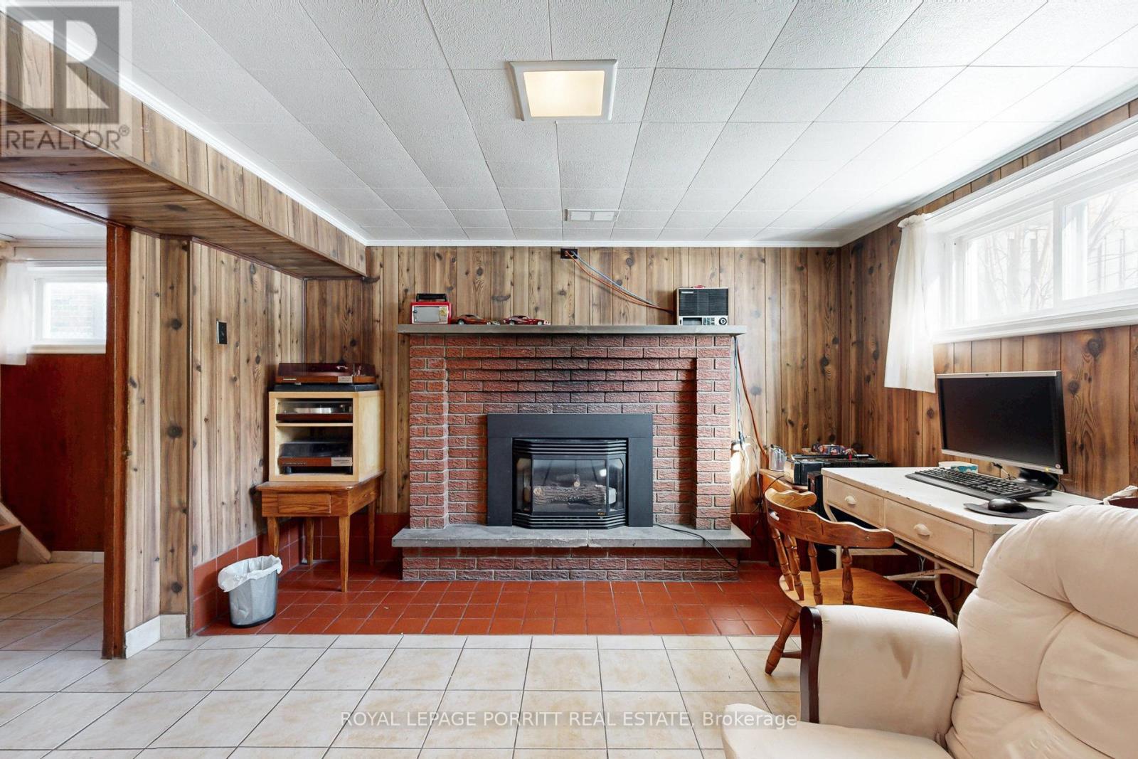 












31 BADGER DRIVE

,
Toronto,




Ontario
M8Z2M8

