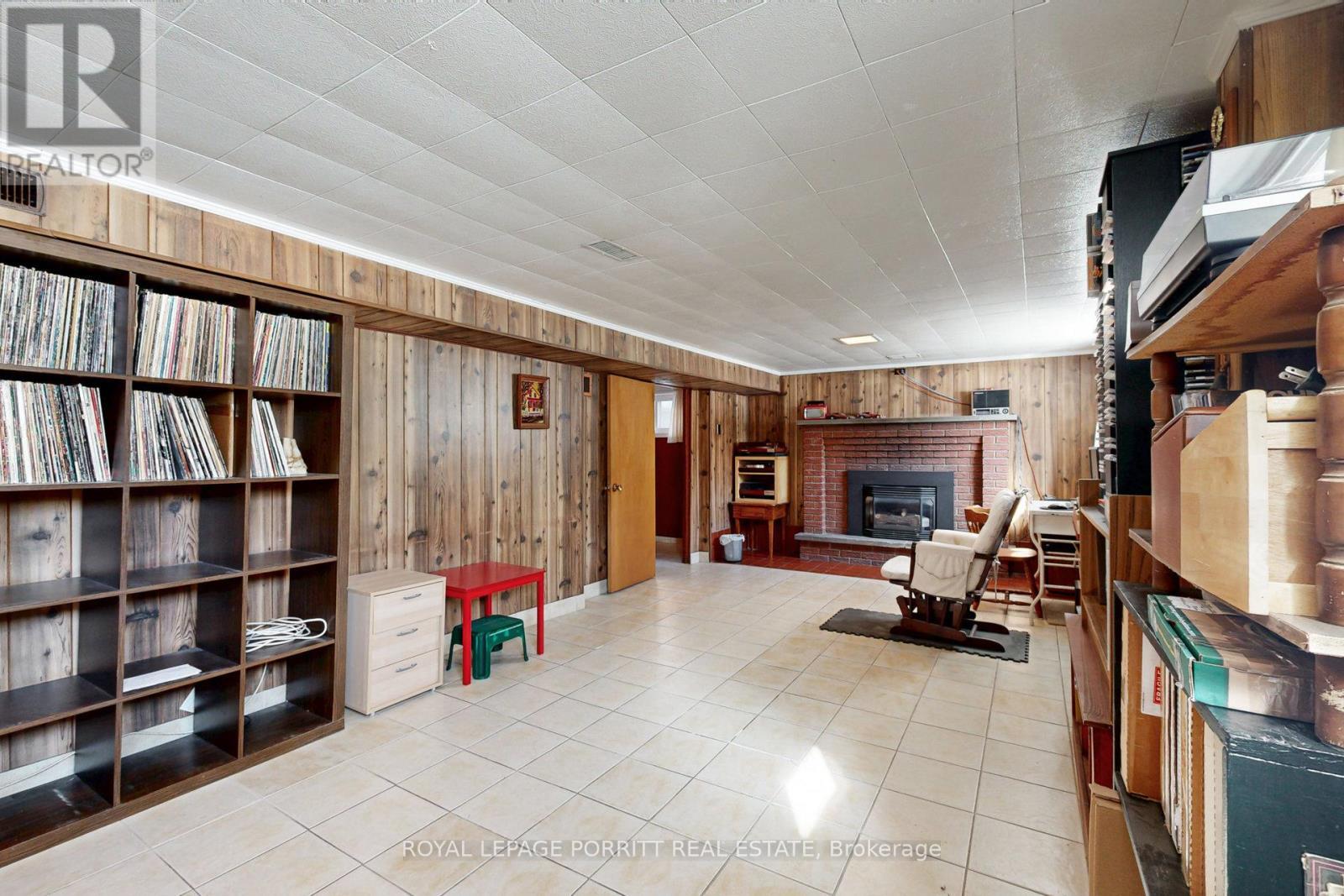 












31 BADGER DRIVE

,
Toronto,




Ontario
M8Z2M8

