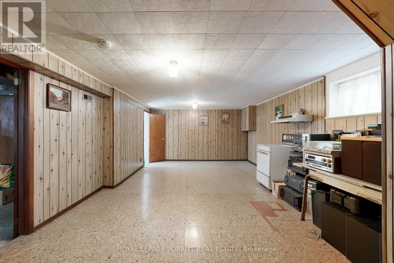 












31 BADGER DRIVE

,
Toronto,




Ontario
M8Z2M8

