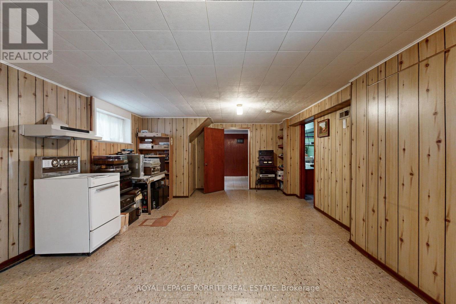 












31 BADGER DRIVE

,
Toronto,




Ontario
M8Z2M8

