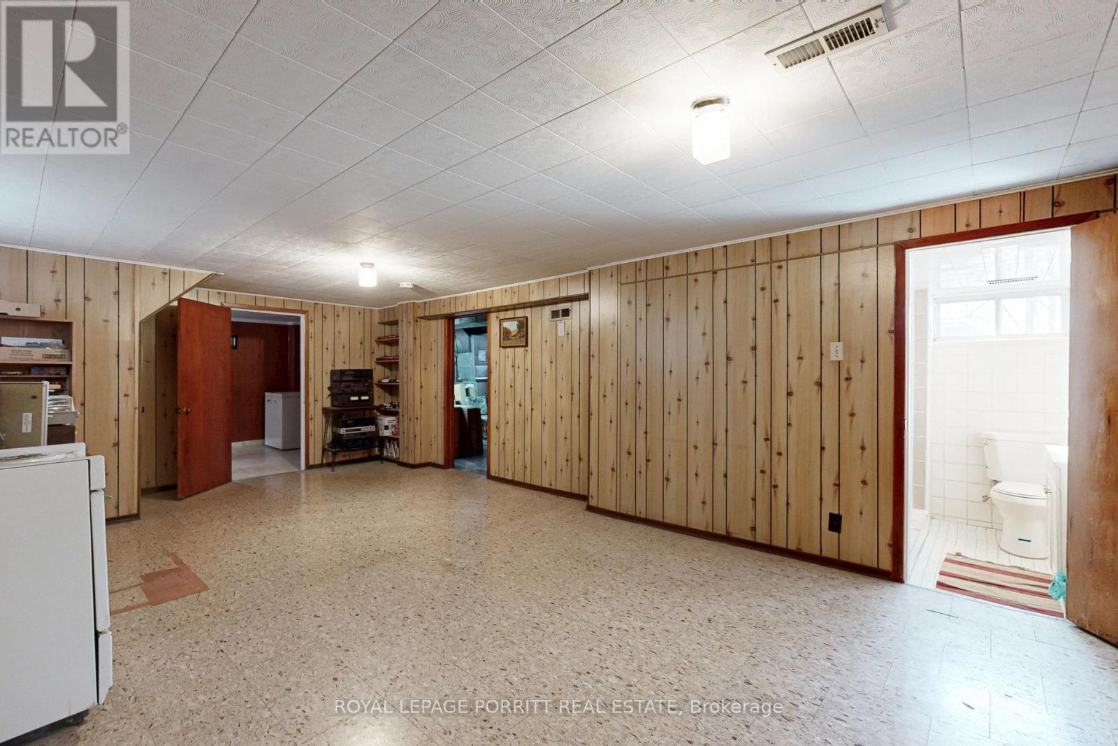 












31 BADGER DRIVE

,
Toronto,




Ontario
M8Z2M8

