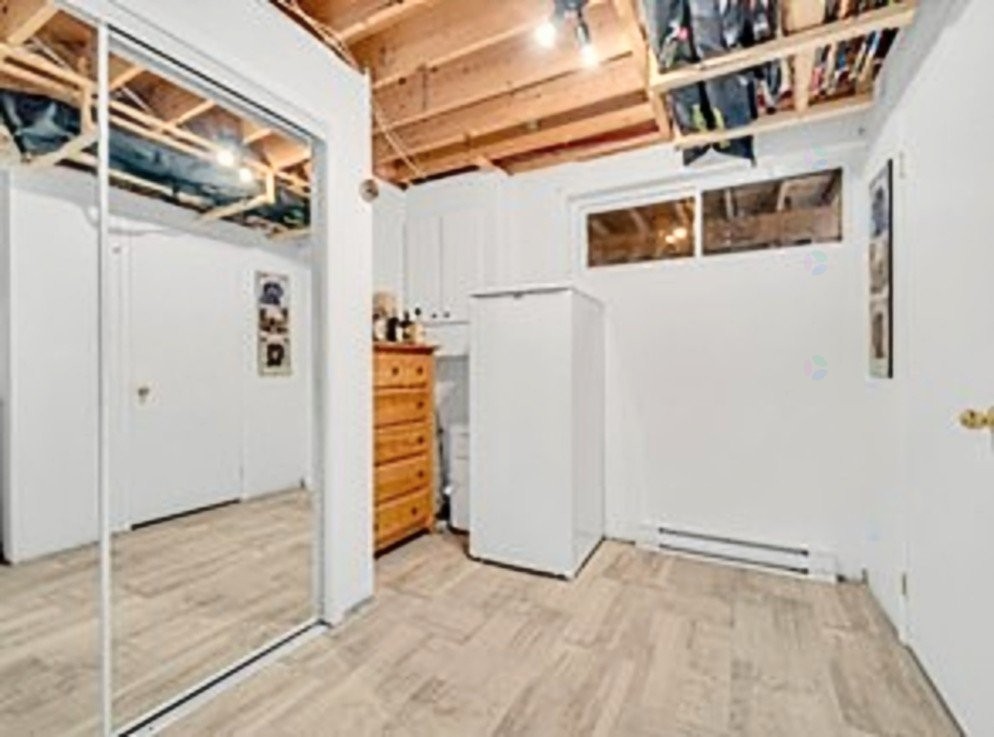 









712


4e Rue

,
Murdochville,




QC
G0E1W0

