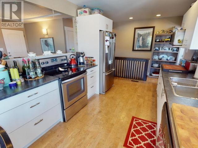 












4621 MANSON AVE

,
Powell River,




British Columbia
V8A3N3


