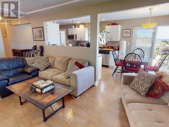 












4621 MANSON AVE

,
Powell River,




British Columbia
V8A3N3

