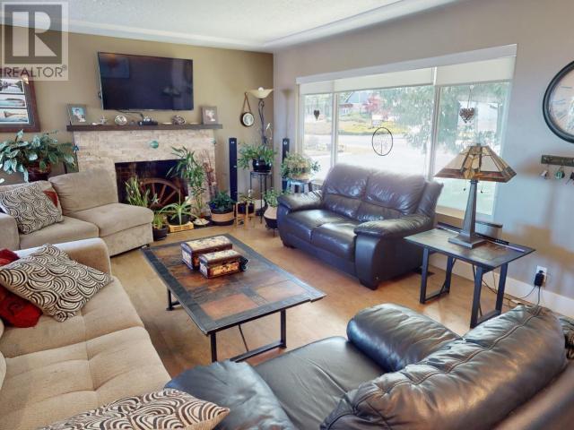 












4621 MANSON AVE

,
Powell River,




British Columbia
V8A3N3

