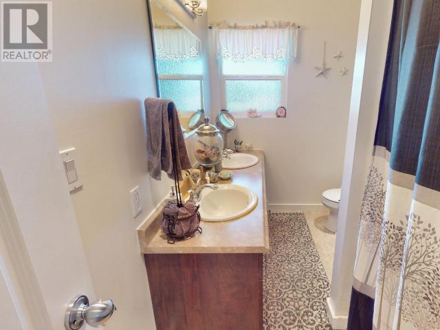 












4621 MANSON AVE

,
Powell River,




British Columbia
V8A3N3

