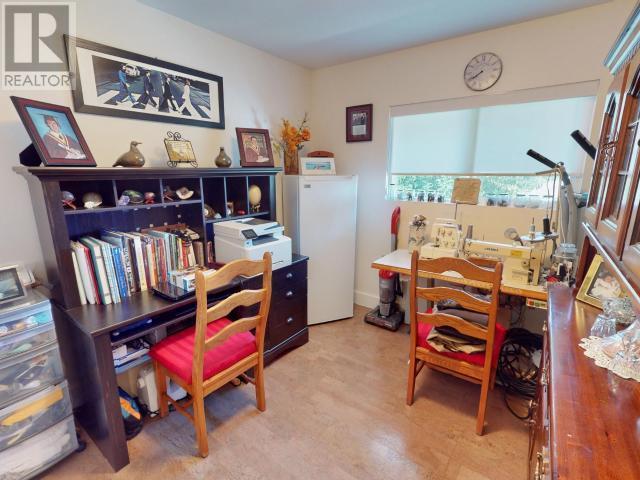 












4621 MANSON AVE

,
Powell River,




British Columbia
V8A3N3

