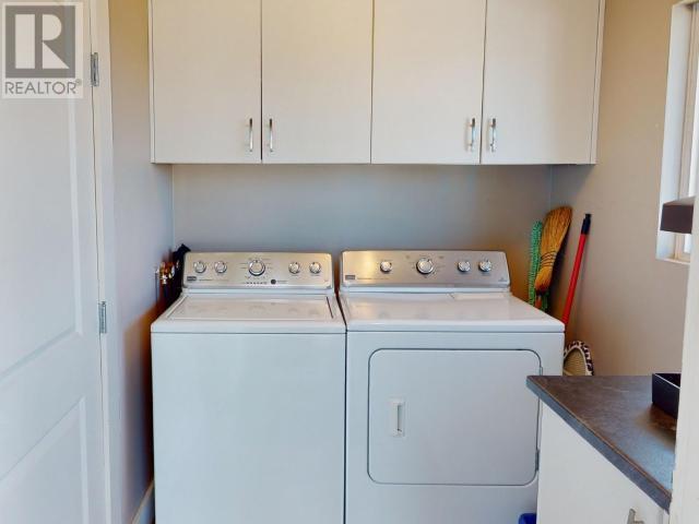 












4621 MANSON AVE

,
Powell River,




British Columbia
V8A3N3

