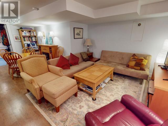 












4621 MANSON AVE

,
Powell River,




British Columbia
V8A3N3

