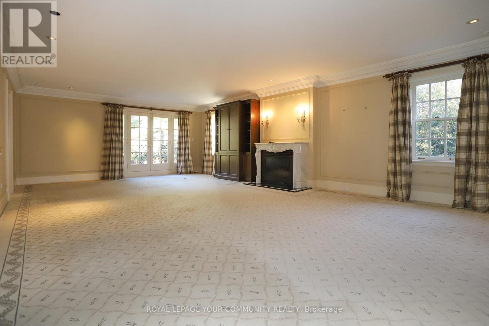 












7 ROSEMARY LANE

,
Toronto,




Ontario
M5P3E7

