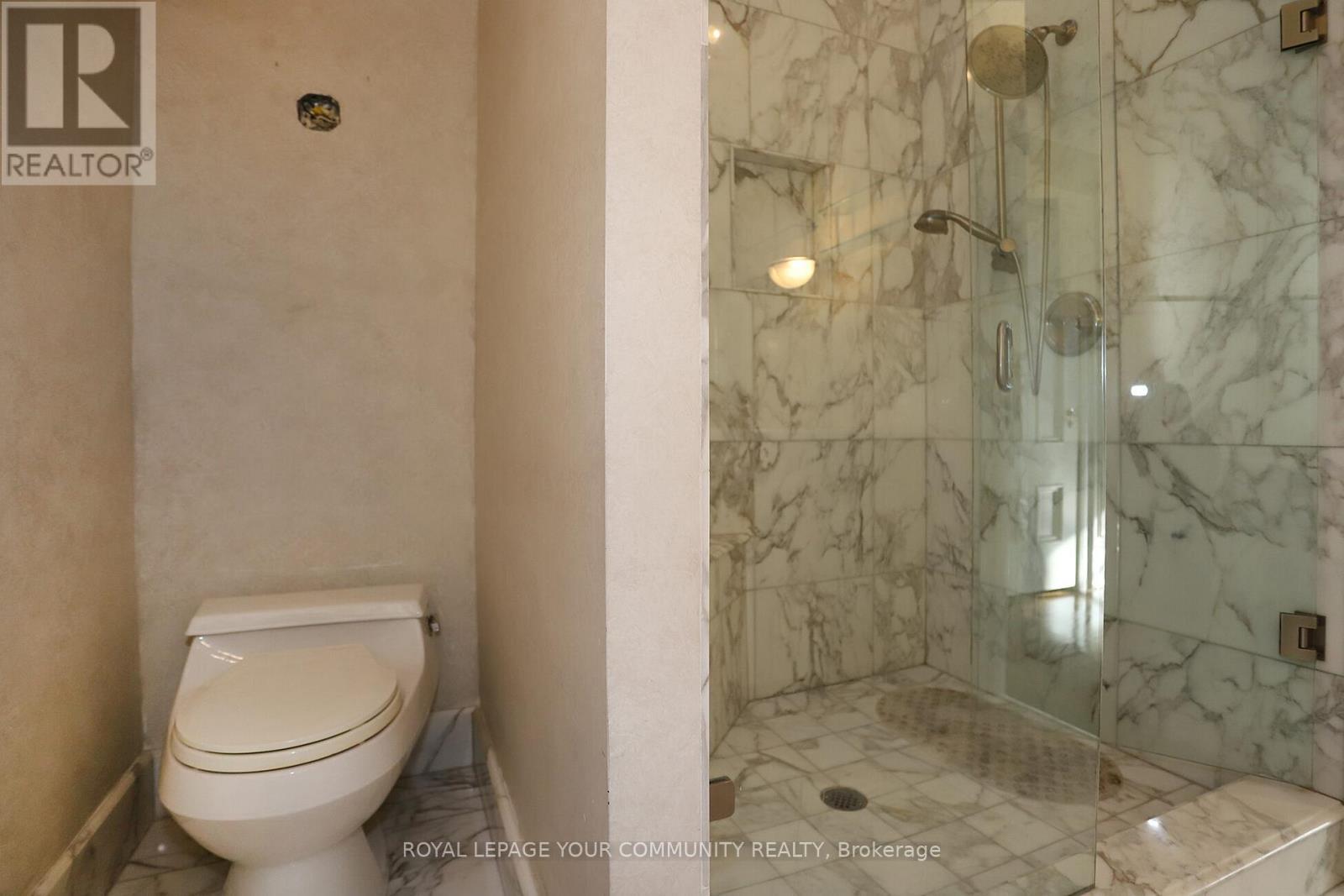 












7 ROSEMARY LANE

,
Toronto,




Ontario
M5P3E7

