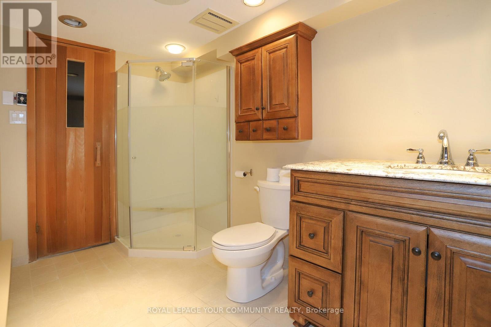 












7 ROSEMARY LANE

,
Toronto,




Ontario
M5P3E7

