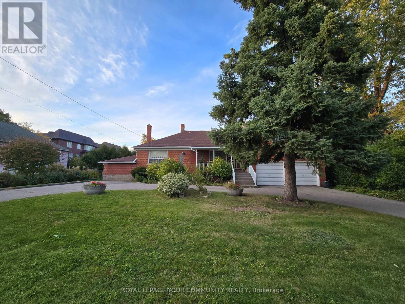 












100 LANGSTAFF ROAD

,
Richmond Hill,




Ontario
L4C6N3

