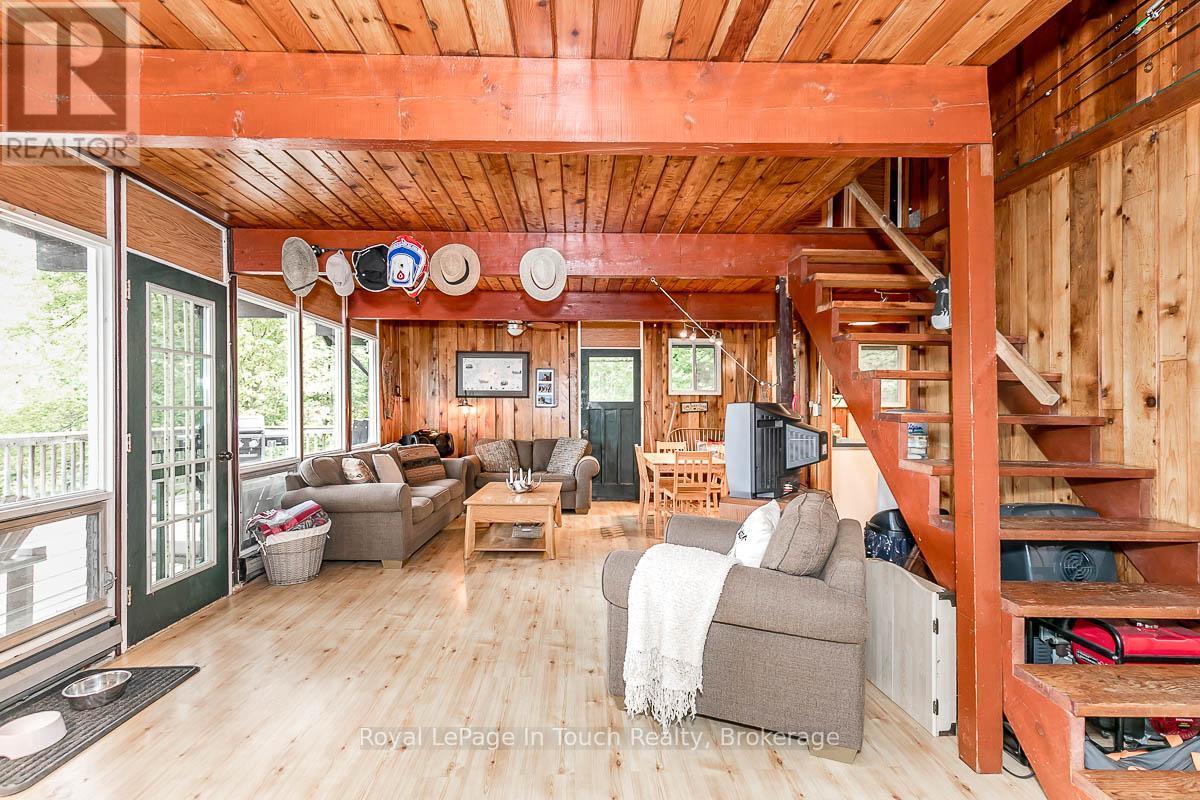 












4 SEVERN RIVER SHORE

,
Muskoka Lakes (Wood (Muskoka Lakes)),




Ontario
L0K1E0

