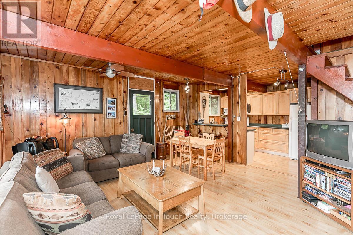 












4 SEVERN RIVER SHORE

,
Muskoka Lakes (Wood (Muskoka Lakes)),




Ontario
L0K1E0

