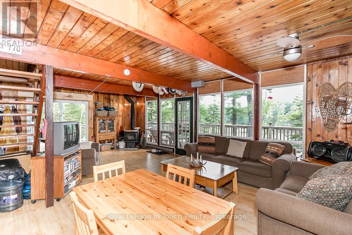 












4 SEVERN RIVER SHORE

,
Muskoka Lakes (Wood (Muskoka Lakes)),




Ontario
L0K1E0


