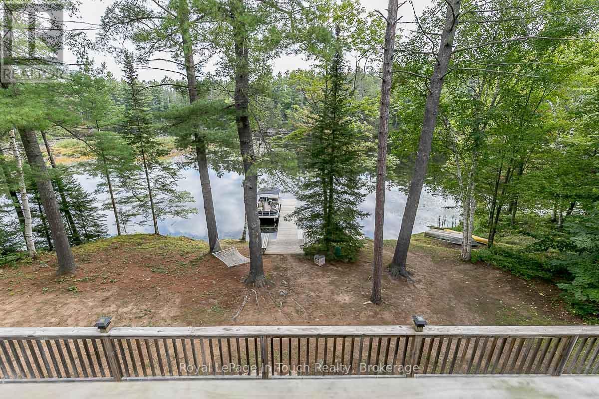 












4 SEVERN RIVER SHORE

,
Muskoka Lakes (Wood (Muskoka Lakes)),




Ontario
L0K1E0

