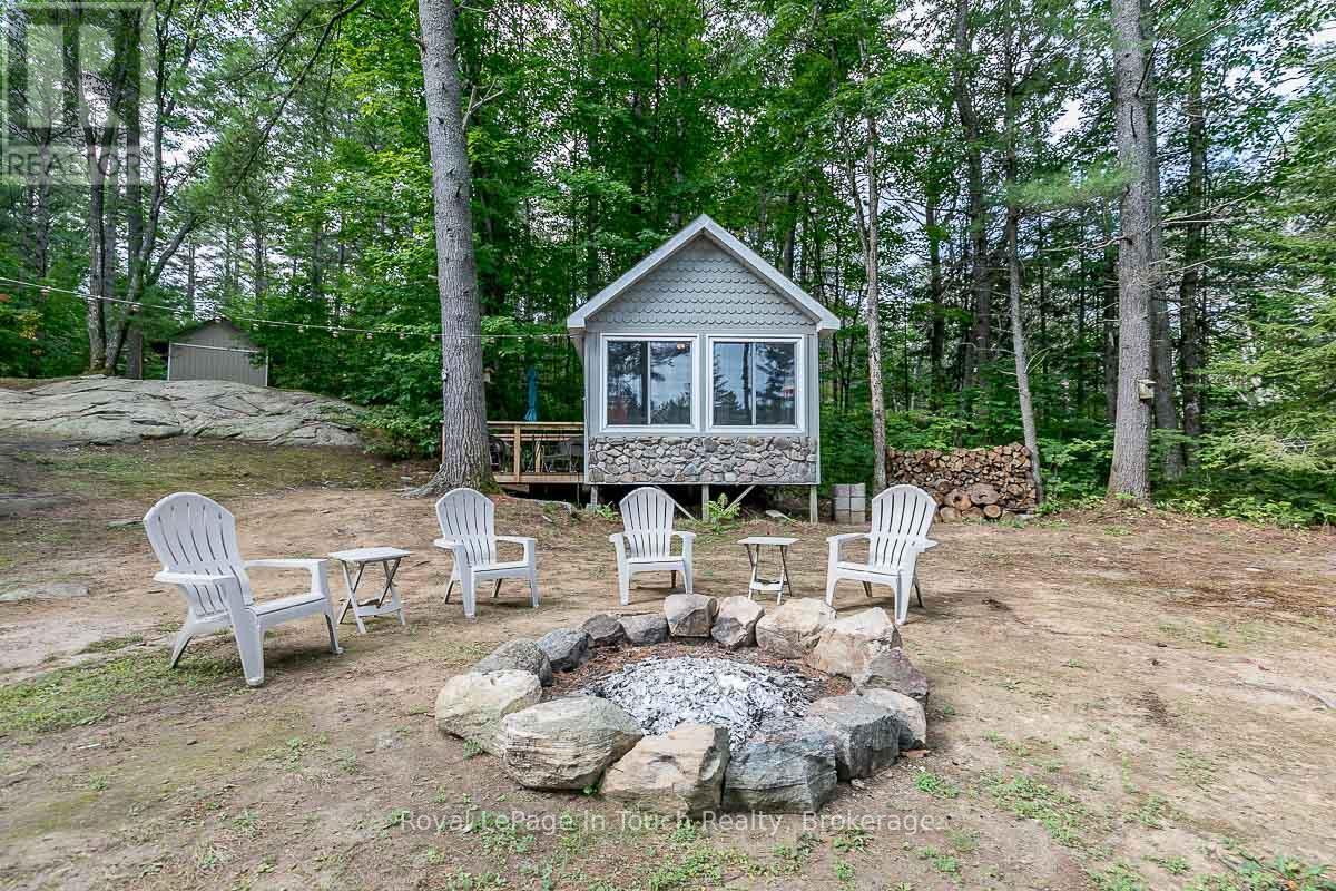 












4 SEVERN RIVER SHORE

,
Muskoka Lakes (Wood (Muskoka Lakes)),




Ontario
L0K1E0

