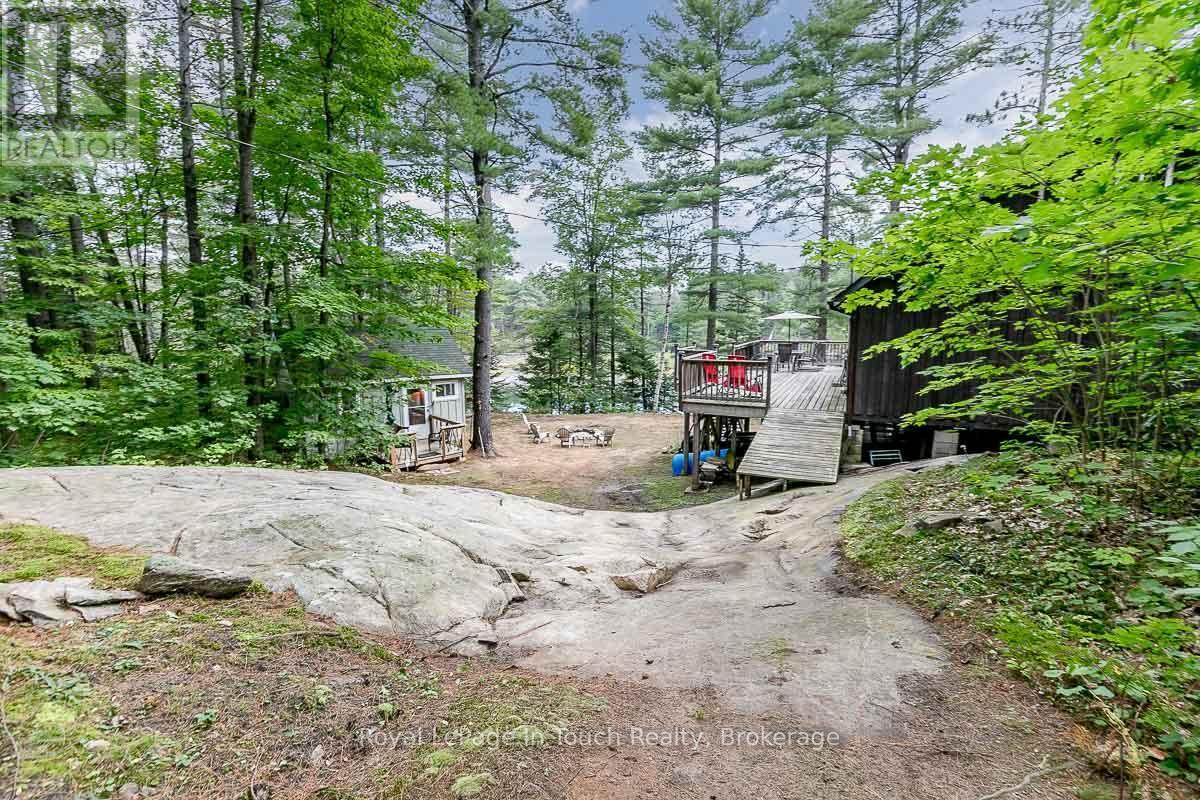 












4 SEVERN RIVER SHORE

,
Muskoka Lakes (Wood (Muskoka Lakes)),




Ontario
L0K1E0

