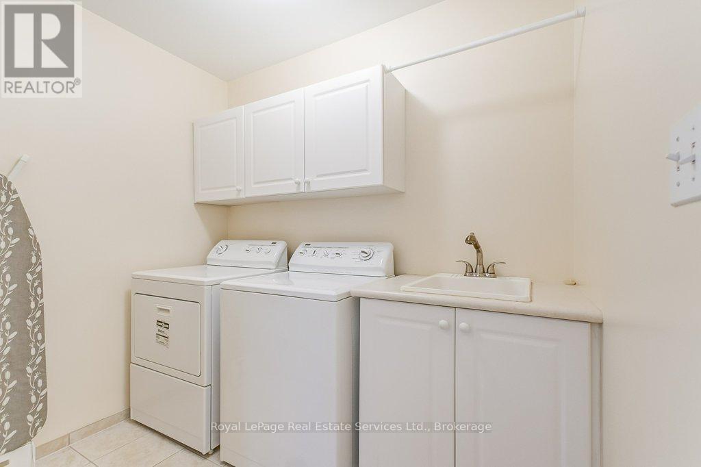 












1248 AGRAM DRIVE

,
Oakville (JC Joshua Creek),




Ontario
L6H7N9

