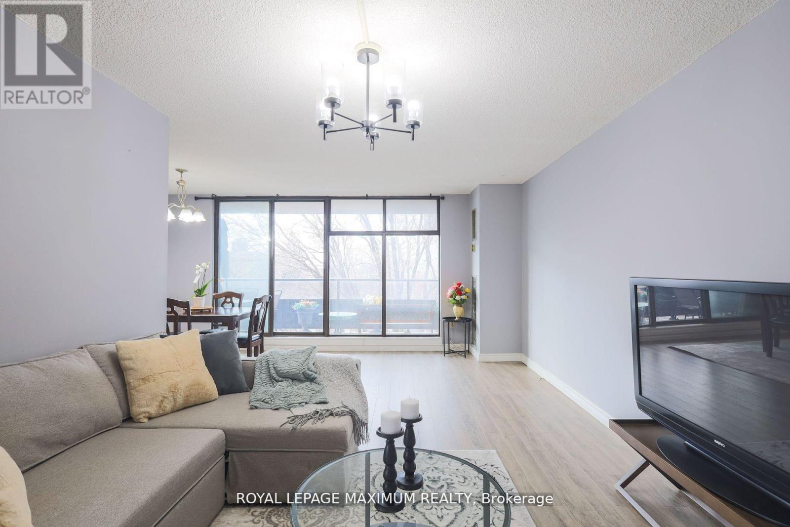 












501 - 135 MARLEE AVENUE

,
Toronto,




Ontario
M6B4C6

