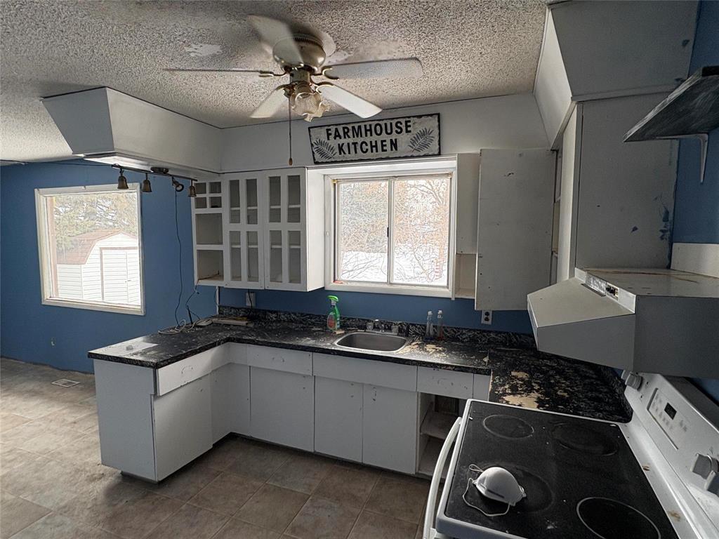 












94 8th Street SE

,
Hamiota,




Manitoba
R0M0T0

