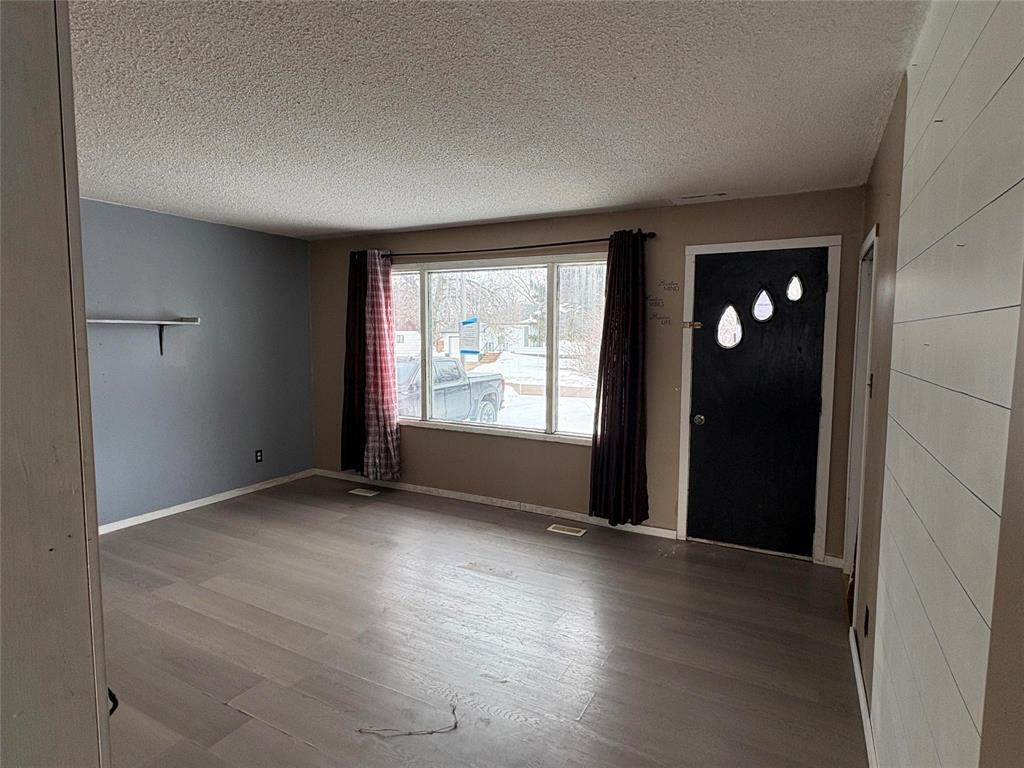












94 8th Street SE

,
Hamiota,




Manitoba
R0M0T0

