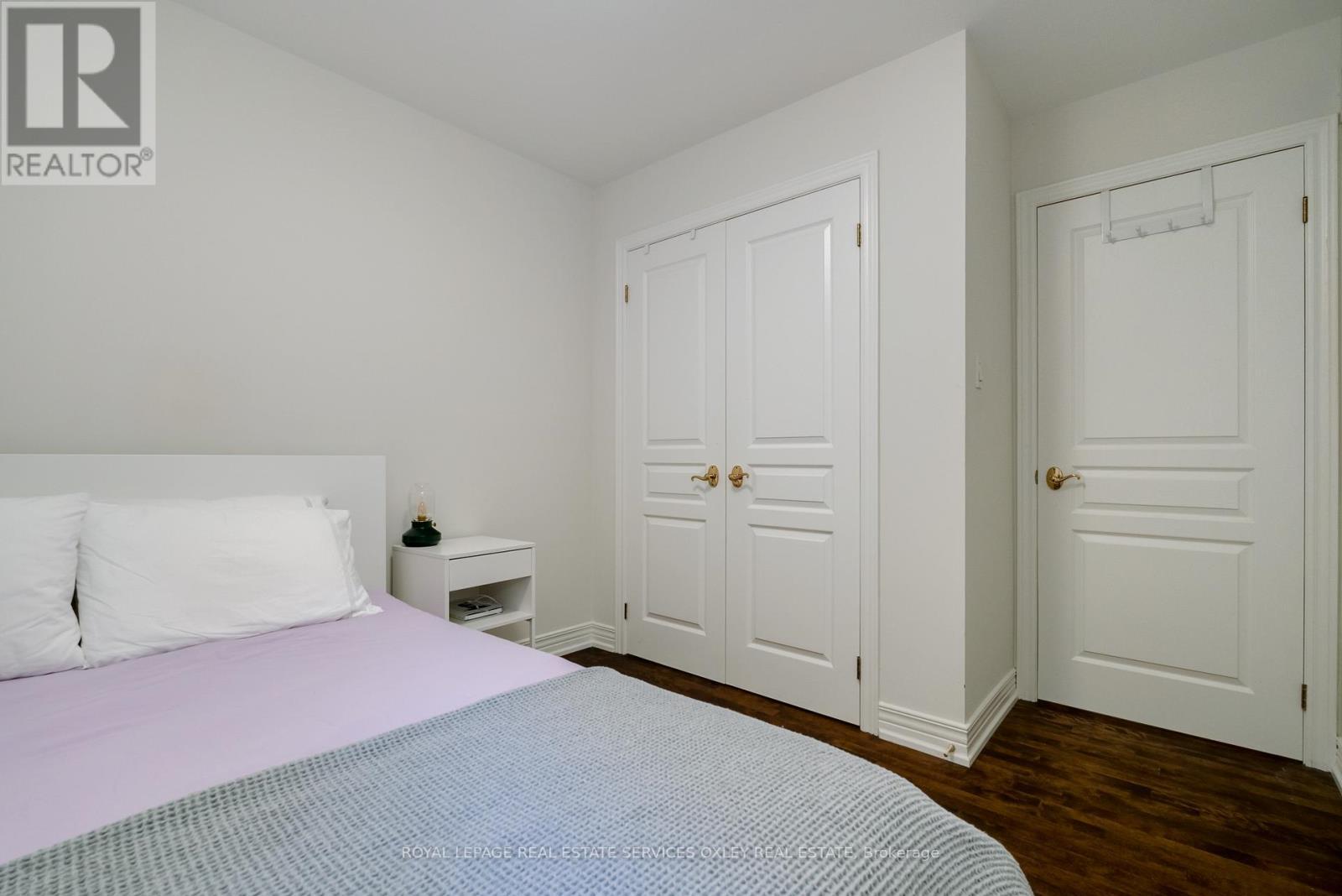 












74 MACPHERSON AVENUE

,
Toronto,




Ontario
M5R1W8

