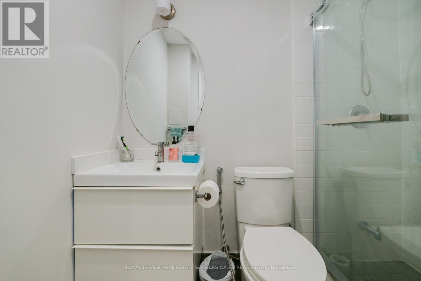 












74 MACPHERSON AVENUE

,
Toronto,




Ontario
M5R1W8

