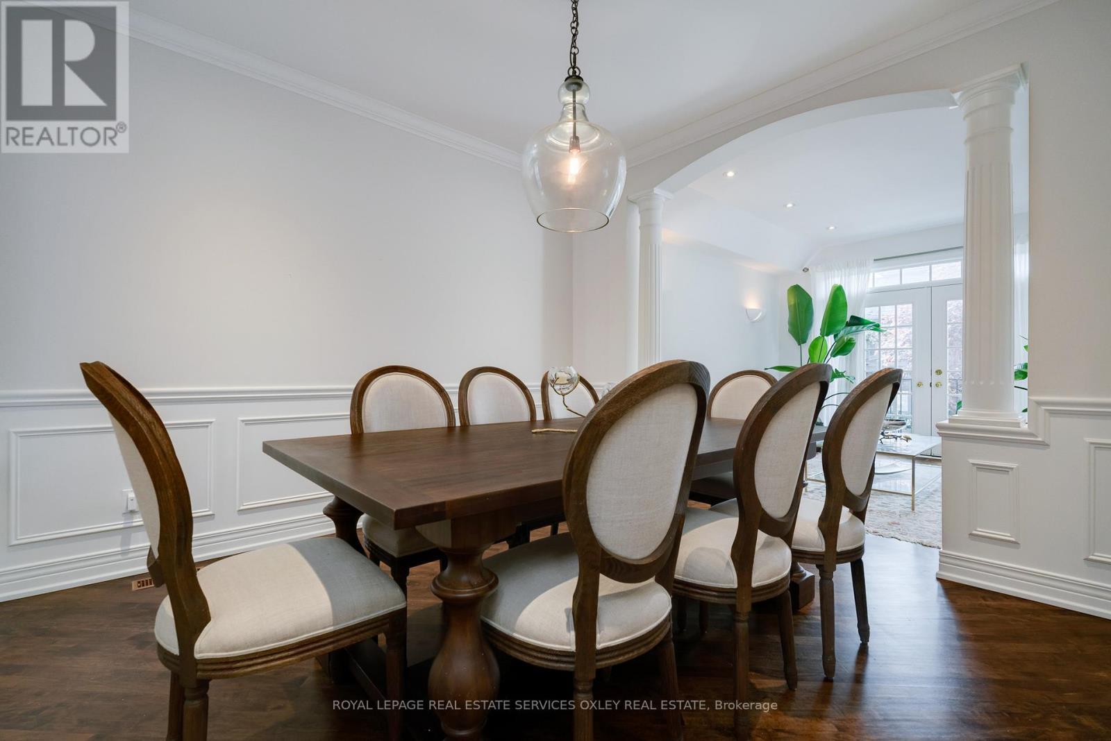 












74 MACPHERSON AVENUE

,
Toronto,




Ontario
M5R1W8

