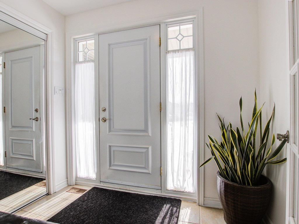 









9


Rue DesRochers

,
Candiac,




QC
J5R6E3

