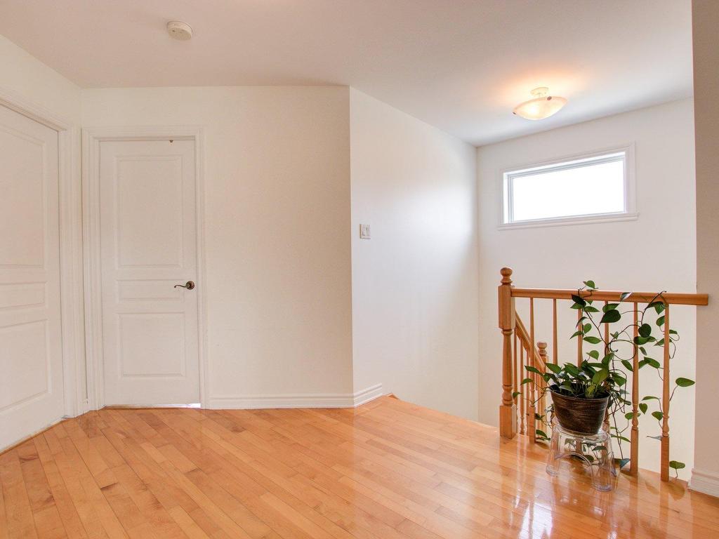 









9


Rue DesRochers

,
Candiac,




QC
J5R6E3

