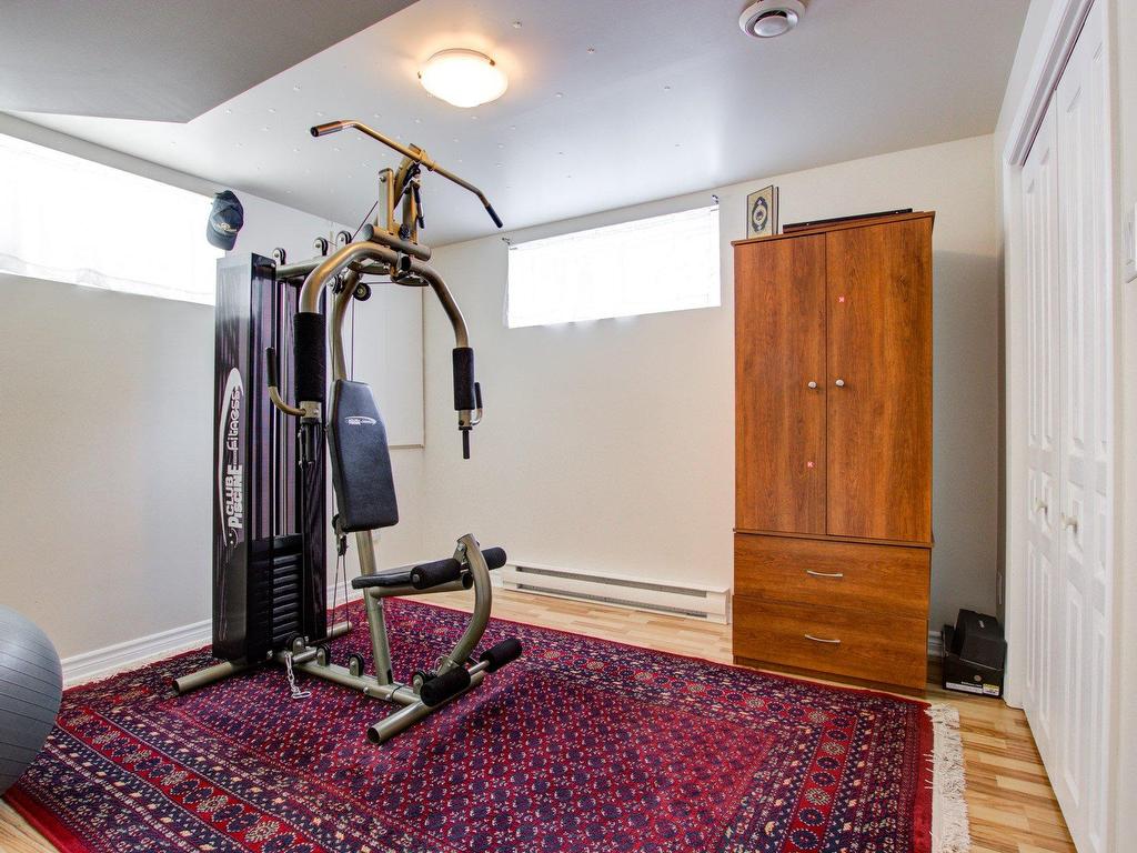 









9


Rue DesRochers

,
Candiac,




QC
J5R6E3

