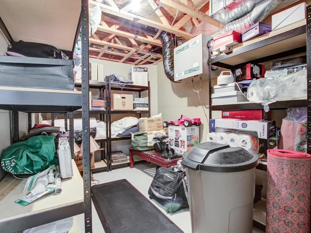 









9


Rue DesRochers

,
Candiac,




QC
J5R6E3

