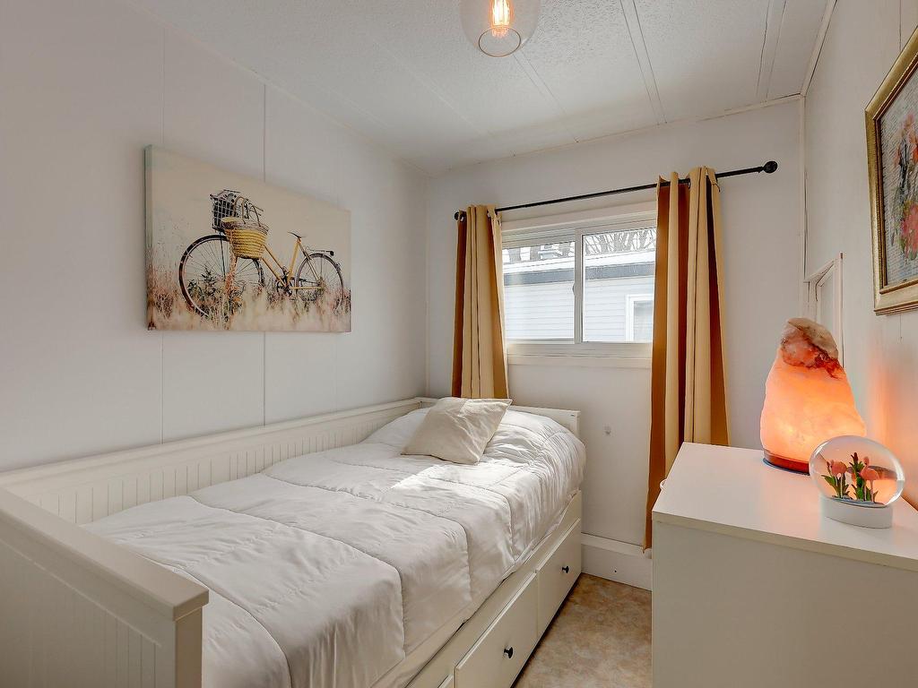









3950


Boul. Sir-Wilfrid-Laurier

, 35,
Longueuil (Saint-Hubert),




QC
J3Y5Y9

