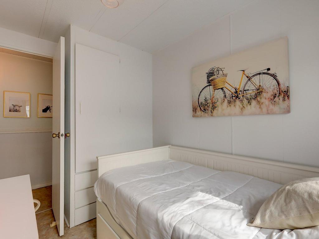 









3950


Boul. Sir-Wilfrid-Laurier

, 35,
Longueuil (Saint-Hubert),




QC
J3Y5Y9

