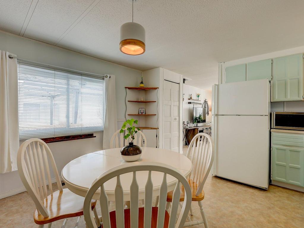 









3950


Boul. Sir-Wilfrid-Laurier

, 35,
Longueuil (Saint-Hubert),




QC
J3Y5Y9

