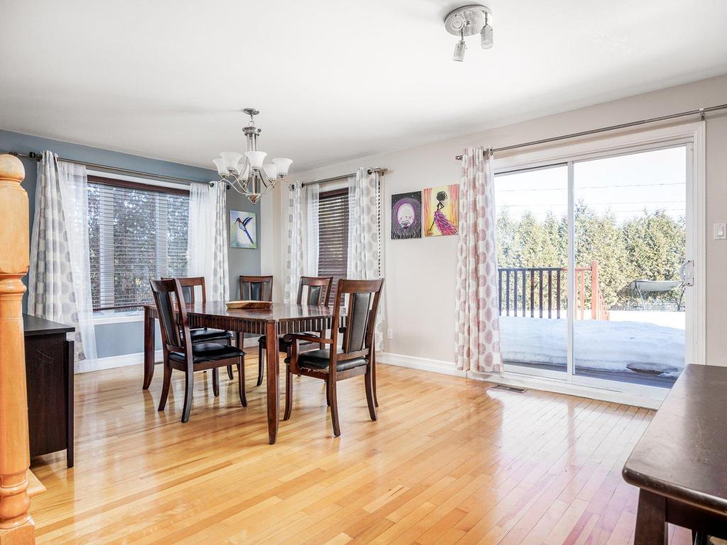 









1017


Av. Marier

,
Vaudreuil-Dorion,




QC
J7V0M7

