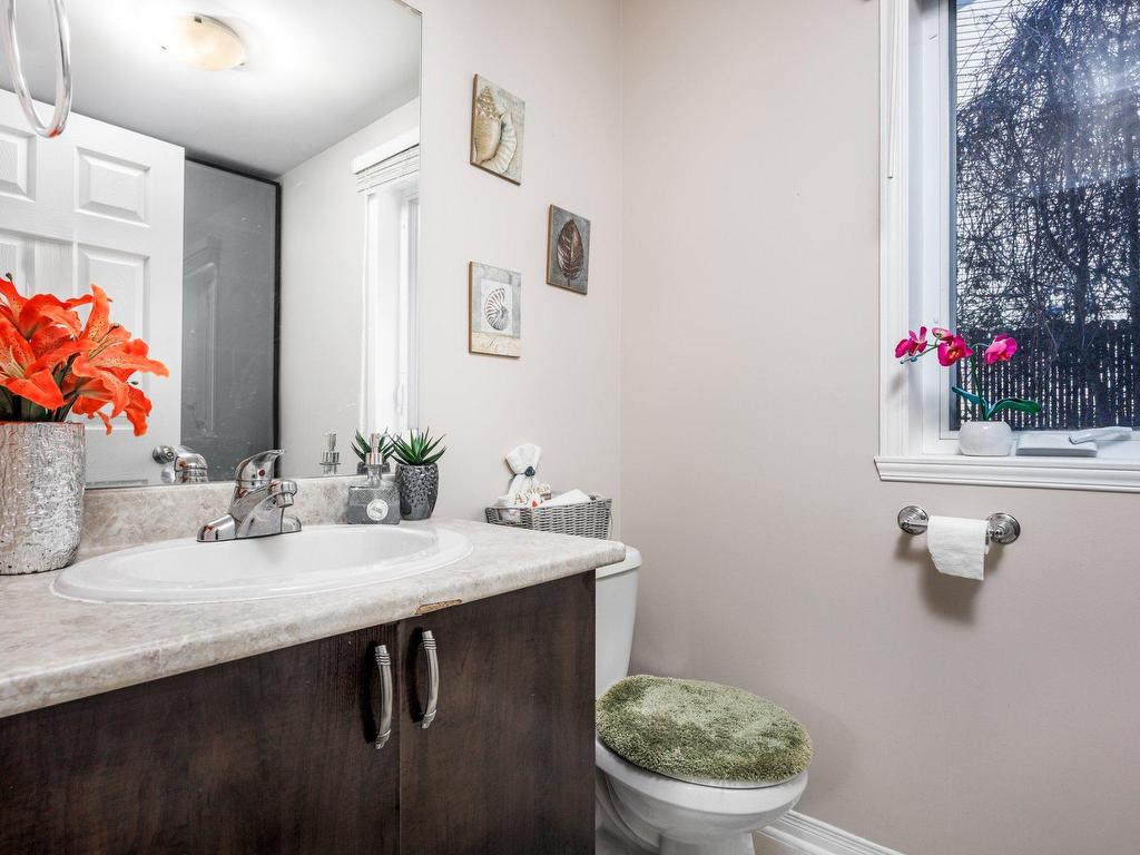 









1017


Av. Marier

,
Vaudreuil-Dorion,




QC
J7V0M7

