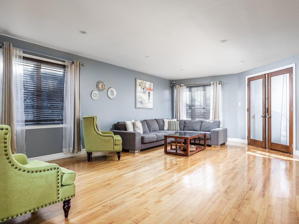 









1017


Av. Marier

,
Vaudreuil-Dorion,




QC
J7V0M7

