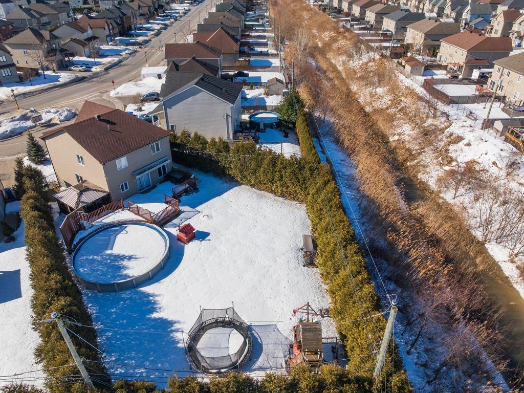 









1017


Av. Marier

,
Vaudreuil-Dorion,




QC
J7V0M7

